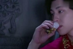 虐心吃瓜,揭秘娱乐圈背后的残酷真相