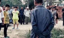 形吃瓜群众看热闹,围观热闹背后的众生相