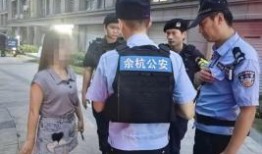 新闻警察吃瓜,警察变身吃瓜群众，揭秘案件背后故事