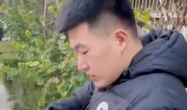 吃瓜戴上墨镜