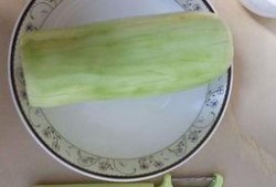 瓠瓜是坎瓜吗怎么吃的呢,坎瓜之谜，美味食法大揭秘