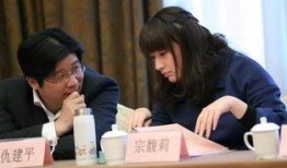 宗庆后吃瓜,揭秘商界大佬的休闲时光