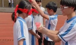 双人蒙眼吃瓜,双人吃瓜大赛，趣味横生！