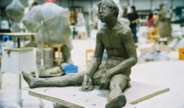 高难度吃瓜雕塑,艺术与幽默的完美融合