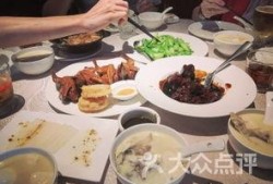 餐厅里吃瓜,一场美食与八卦的盛宴