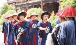 皇帝路边吃瓜视频