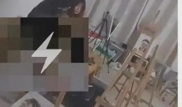 学校吃瓜情侣事件,揭秘吃瓜情侣事件背后的真相