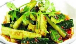 吃瓜吃到瓜身上