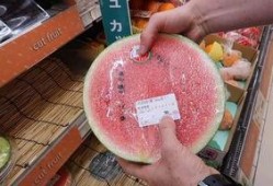 韩国民众吃瓜,吃瓜成风，娱乐圈事件引发全民狂欢