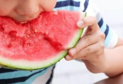 吃瓜睡觉肚子疼,揭秘日常生活中的健康隐患