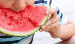 吃瓜睡觉肚子疼,揭秘日常生活中的健康隐患