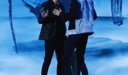 紫色吃瓜表情包动态,趣味横生的网络潮流新宠