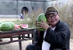 女人吃瓜搞笑瞬间,女性吃瓜搞笑瞬间大盘点